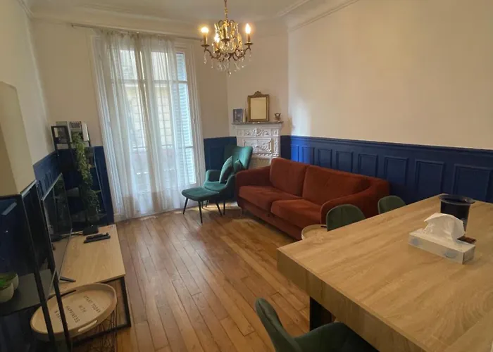 Large Family Typical Parisian Appartment